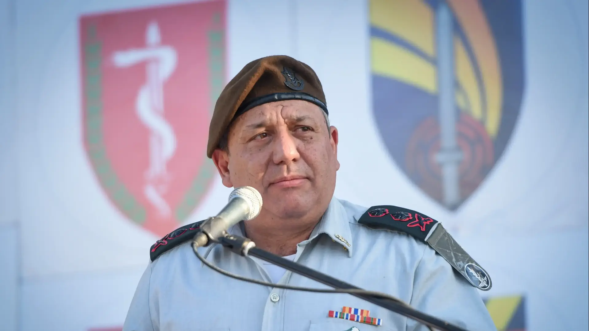 הרמטכ"ל גדי איזנקוט, טקס חילופי ראש אט"ל. 13 ביולי 2016קובי ברק ואלוף אהרון חליוה, טקס חילופי ראש אט"ל. 13 ביולי 2016 הרמטכ"ל גדי איזנקוט, טקס חילופי ראש אט"ל. 13 ביולי 2016קובי ברק ואלוף אהרון חליוה, טקס חילופי ראש אט"ל. 13 ביולי 2016