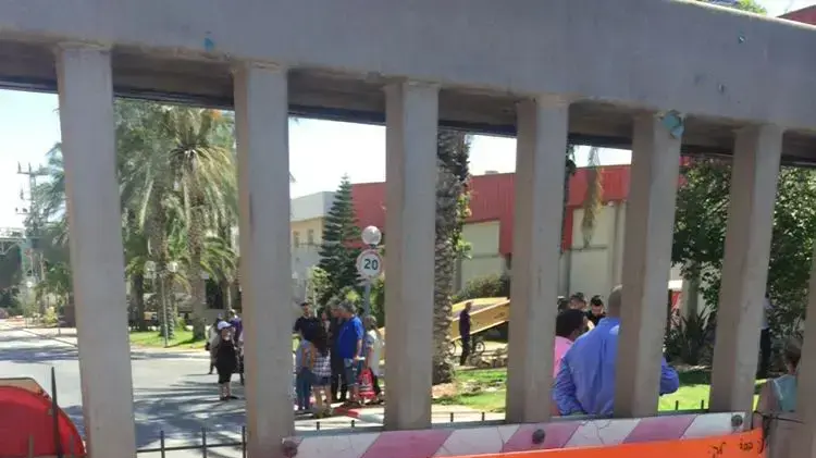 עובדים מתבצרים במפעל אמיליה קוסמטיקה בירוחם עובדים מתבצרים במפעל אמיליה קוסמטיקה בירוחם