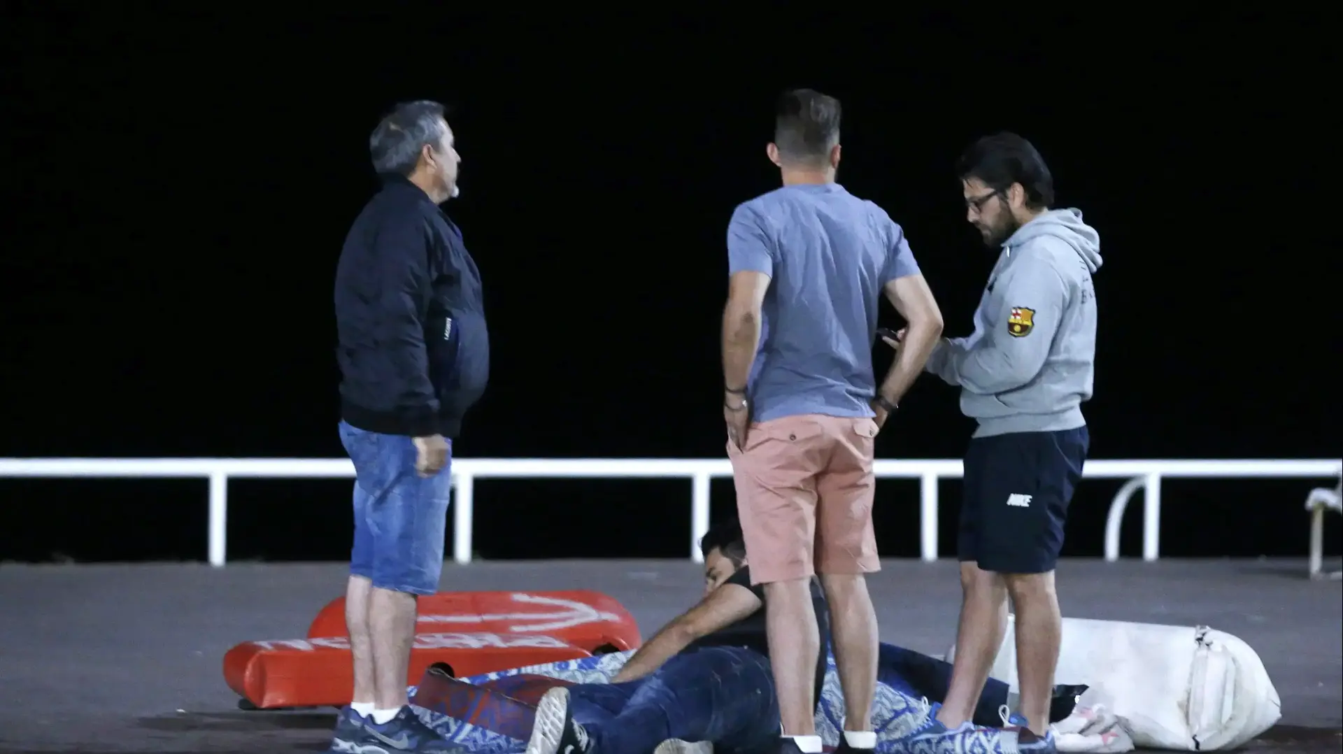 זירת פיגוע המשאית בניס צרפת יום הבסטיליה זירת פיגוע המשאית בניס צרפת יום הבסטיליה