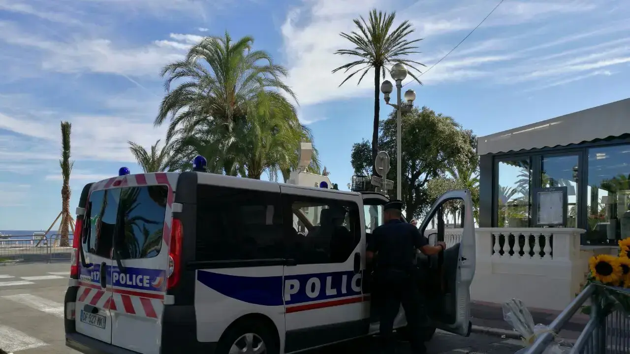 העיר ניס שבצרפת ביום שאחרי פיגוע הדריסה 15 יולי 2016
