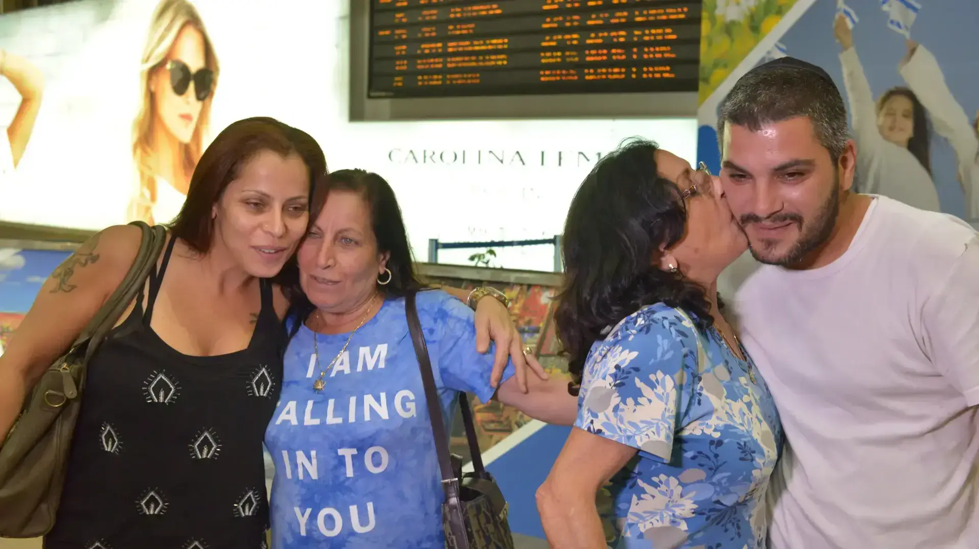 דליה ביטון, נוסעים ישראלים ששבו לישראל מטורקיה, יולי 2016 דליה ביטון, נוסעים ישראלים ששבו לישראל מטורקיה, יולי 2016