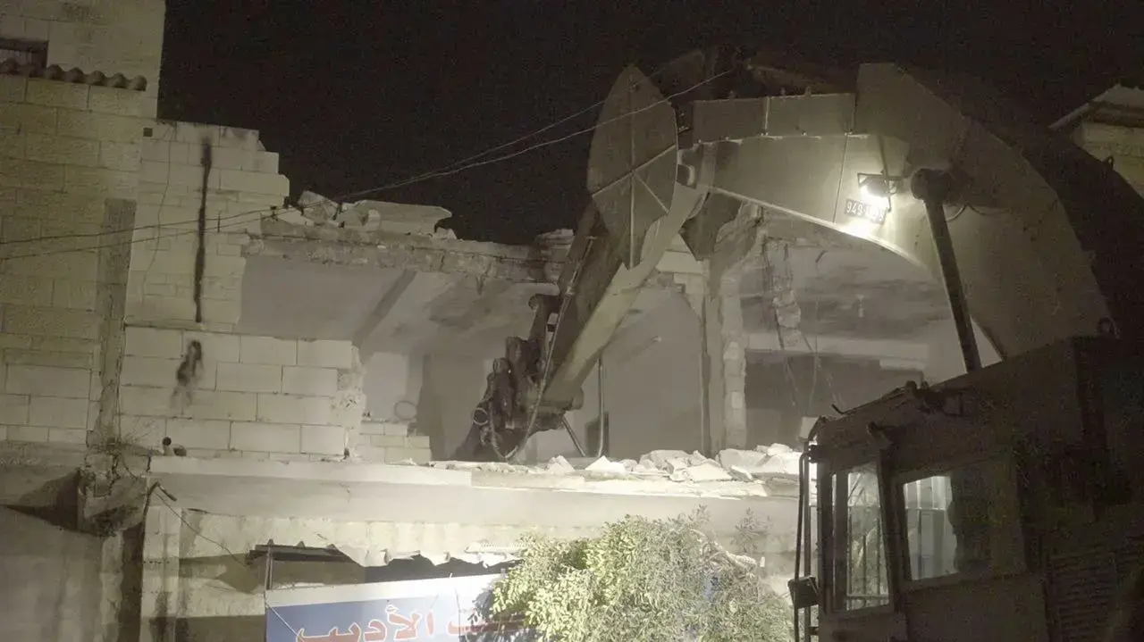הריסת בית המחבל שסייע בביצוע פיגוע בשער שכם בו נהרגה לוחמת משמר הגבול, רב-שוטר הדר כהן ז"ל. יולי 2016 הריסת בית המחבל שסייע בביצוע פיגוע בשער שכם בו נהרגה לוחמת משמר הגבול, רב-שוטר הדר כהן ז"ל. יולי 2016