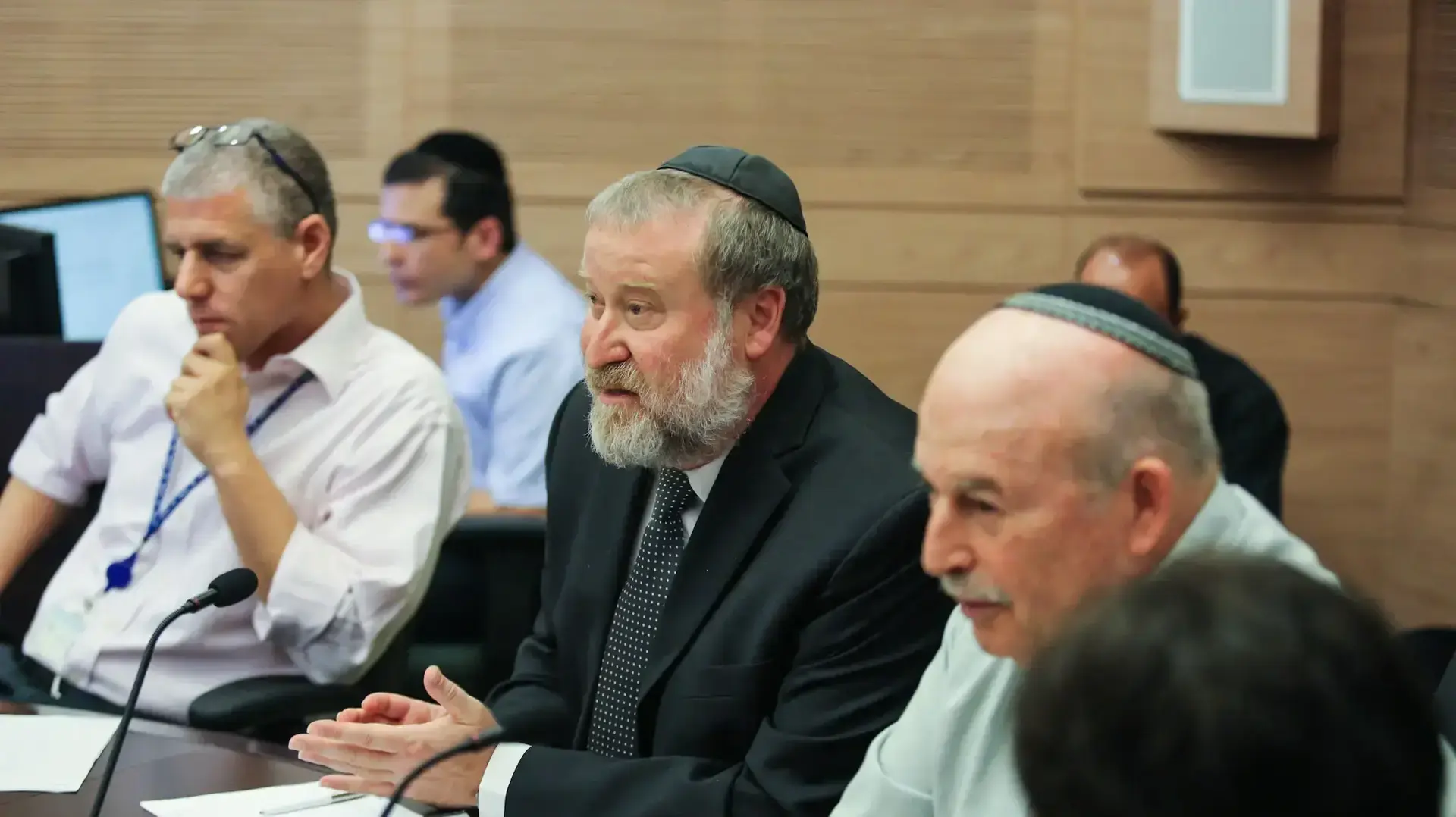 היועמ"ש אביחי מנדלבליט, וועדת החוקה חוק ומשפט. הכנסת 18 ביולי 2016 היועמ"ש אביחי מנדלבליט, וועדת החוקה חוק ומשפט. הכנסת 18 ביולי 2016