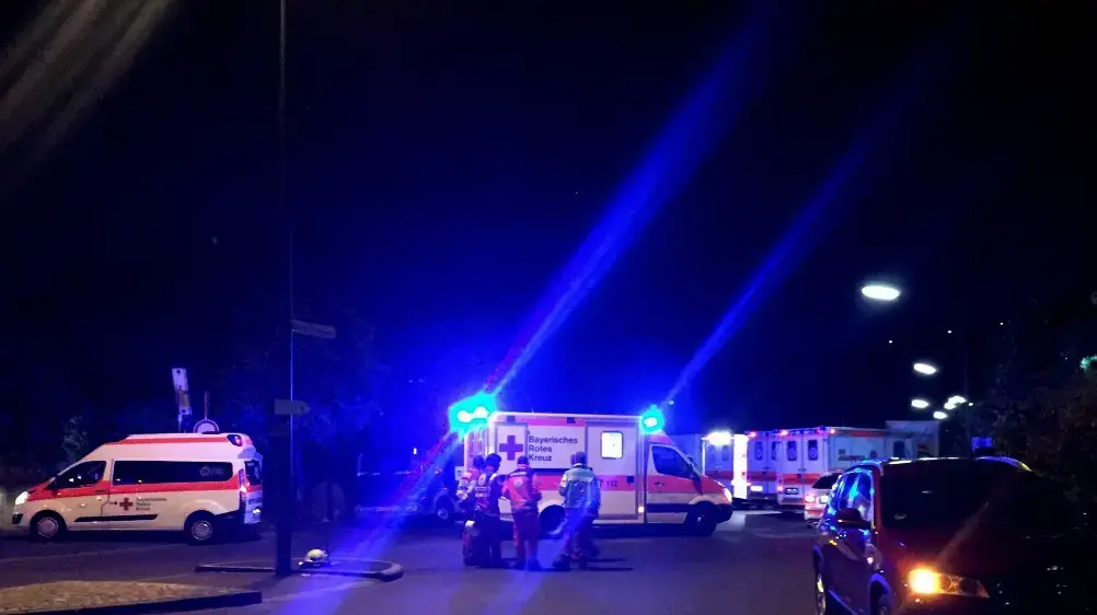 גבר תקף בגרזן נוסעים בתחנת רכבת בגרמניה 19 יולי 2016 גבר תקף בגרזן נוסעים בתחנת רכבת בגרמניה 19 יולי 2016