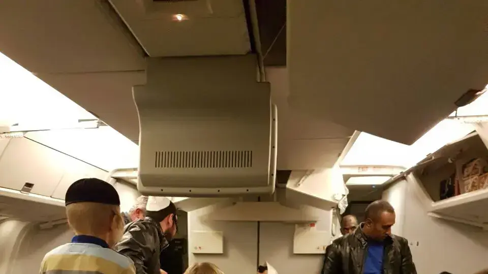 הרב אליעזר ברלנד על טיסתו בחזרה מדרום אפריקה. 18 ביולי 2016 הרב אליעזר ברלנד על טיסתו בחזרה מדרום אפריקה. 18 ביולי 2016