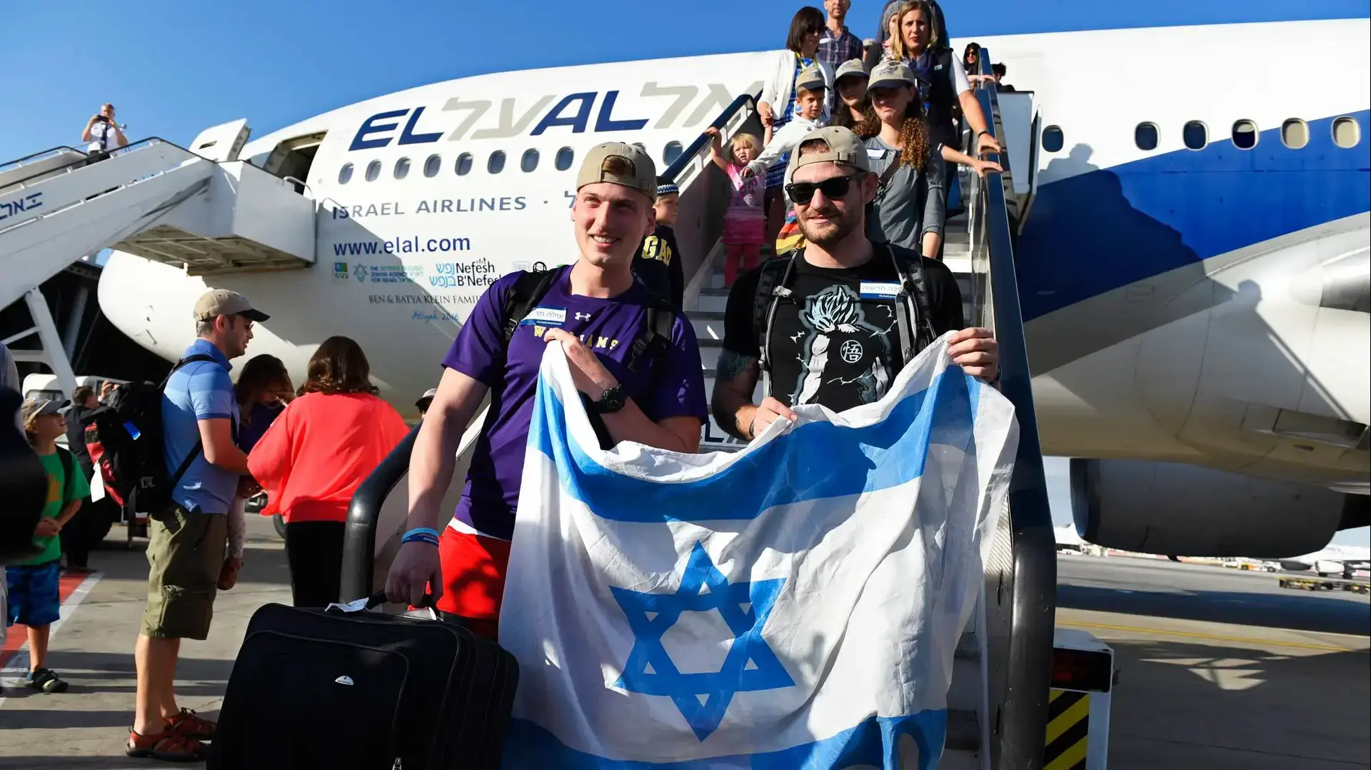 218 עולים חדשים מצפון אמריקה הגיעו לנמל התעופה בן גוריון 218 עולים חדשים מצפון אמריקה הגיעו לנמל התעופה בן גוריון