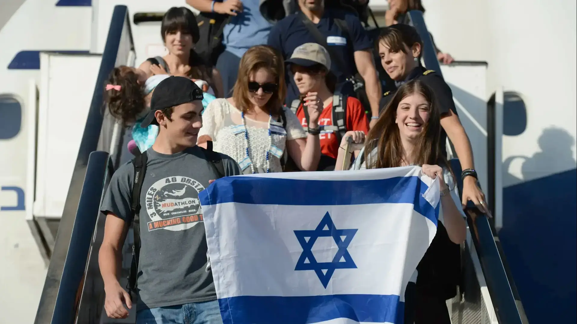 218 עולים חדשים מצפון אמריקה הגיעו לנמל התעופה בן גוריון 218 עולים חדשים מצפון אמריקה הגיעו לנמל התעופה בן גוריון
