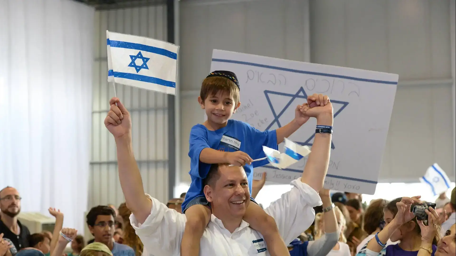 218 עולים חדשים מצפון אמריקה הגיעו לנמל התעופה בן גוריון