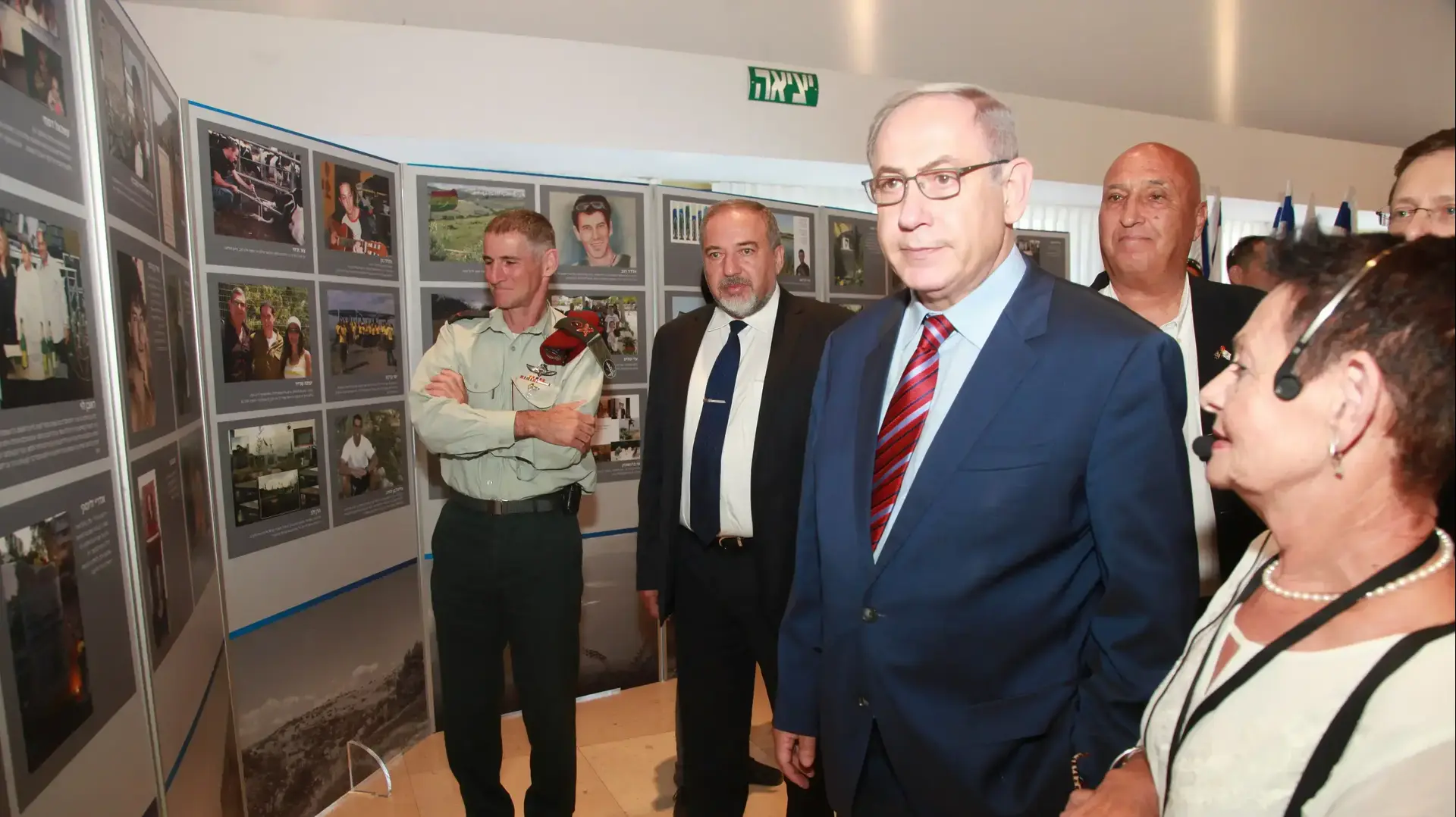 חנוכת תערוכת "געגועים" לציון עשור למלחמת לבנון השנייה. כנסת, 19 ביולי 2016 חנוכת תערוכת "געגועים" לציון עשור למלחמת לבנון השנייה. כנסת, 19 ביולי 2016