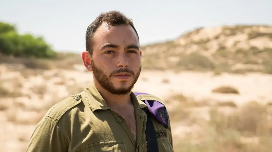 סמל ראשון מתן שמיר, לוחם חטיבת גבעתי מקבל צל"ש על סיכול פיגוע סכינים בחווארה. יולי 2016 סמל ראשון מתן שמיר, לוחם חטיבת גבעתי מקבל צל"ש על סיכול פיגוע סכינים בחווארה. יולי 2016