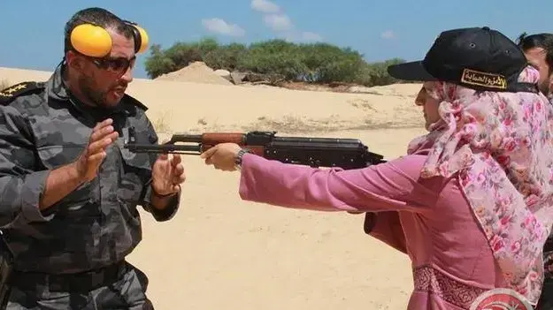 קורס נשים במנגנוני הביטחון של חמאס, רצועת עזה. יולי 2016 קורס נשים במנגנוני הביטחון של חמאס, רצועת עזה. יולי 2016