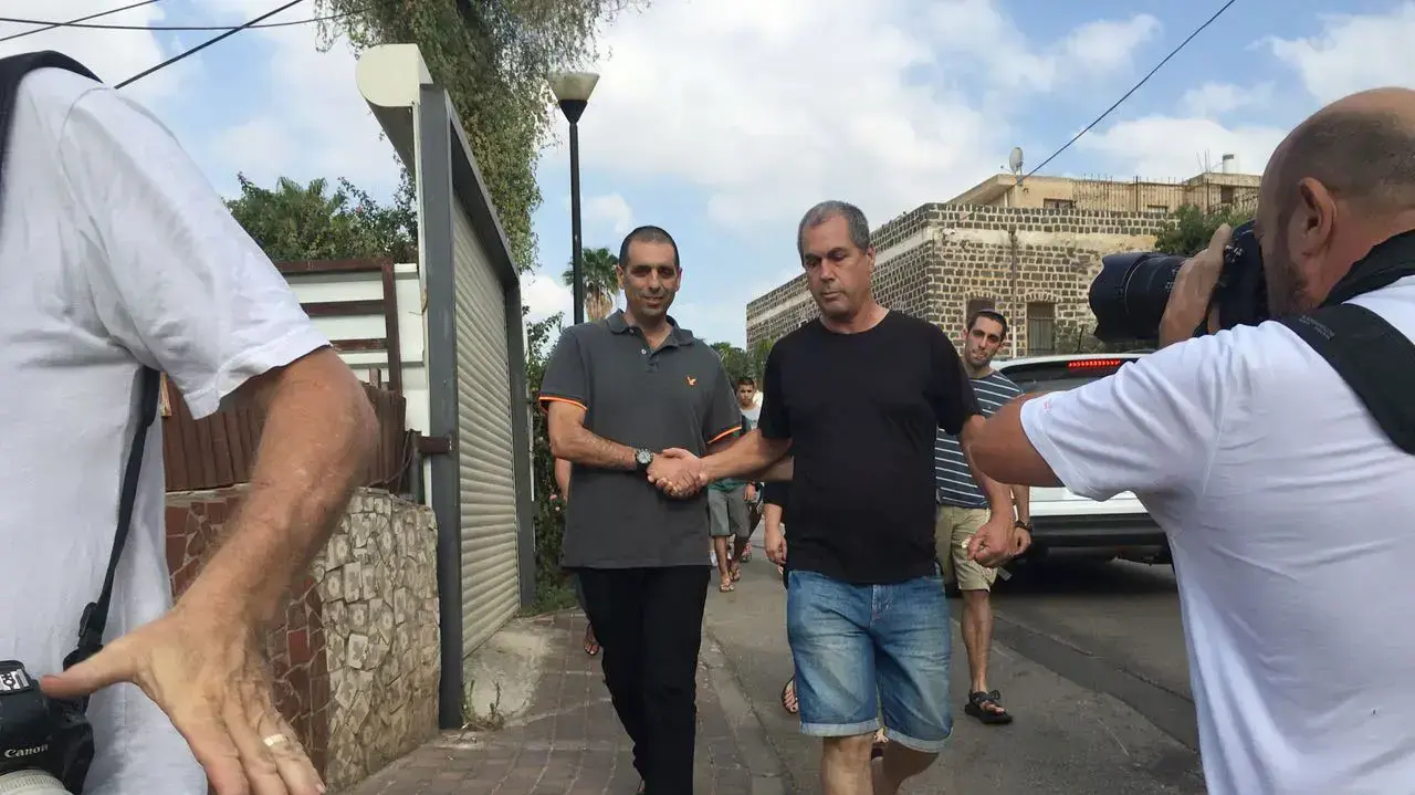 תא"ל אופק בוכריס בלשכת גיוס טבריה עם בנו, 25 ביולי 2016 תא"ל אופק בוכריס בלשכת גיוס טבריה עם בנו, 25 ביולי 2016
