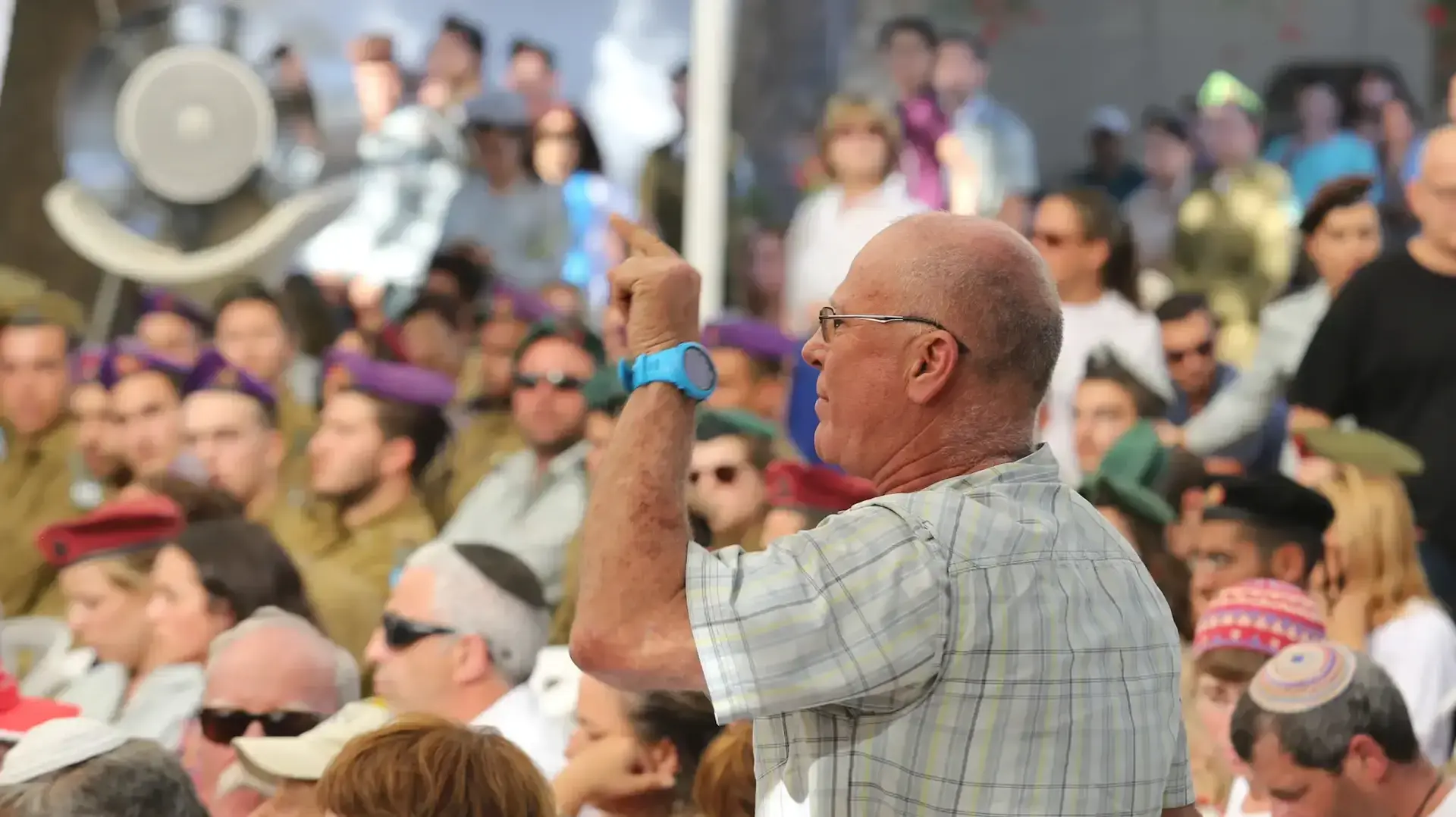 יורם טל, אביו של עמרי טל ז"ל שנהרג במבצע צוק איתן. טקס אזכרה הר הרצל. 26 ביולי 2016 יורם טל, אביו של עמרי טל ז"ל שנהרג במבצע צוק איתן. טקס אזכרה הר הרצל. 26 ביולי 2016
