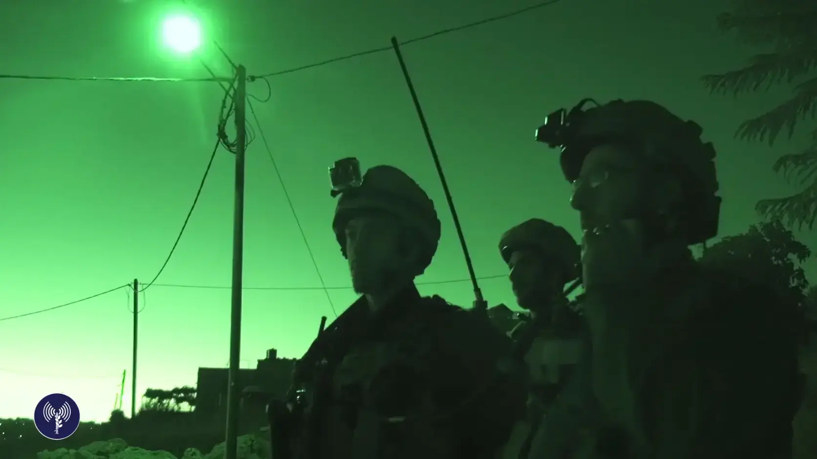 חיילי צה"ל פושטים על כפר סוריף ועוצרים את חברי החוליה שרצחה את מיכאל מרק, 27 ביולי 2016