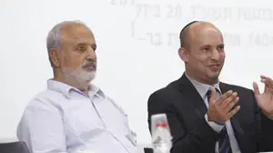 השר נפתלי בנט והמשורר ארז ביטון, כנס ועדת ביטון. אוניברסיטת בר אילן. 28 ביולי 2016