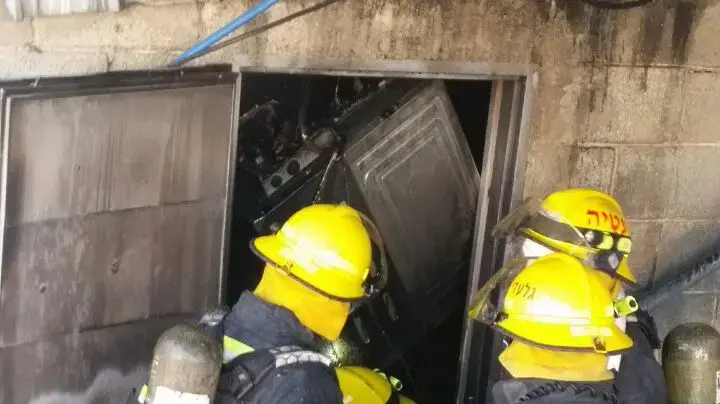 ניסיון הצתה במועדון האומן 17 בירושלים 30.7.16 ניסיון הצתה במועדון האומן 17 בירושלים 30.7.16