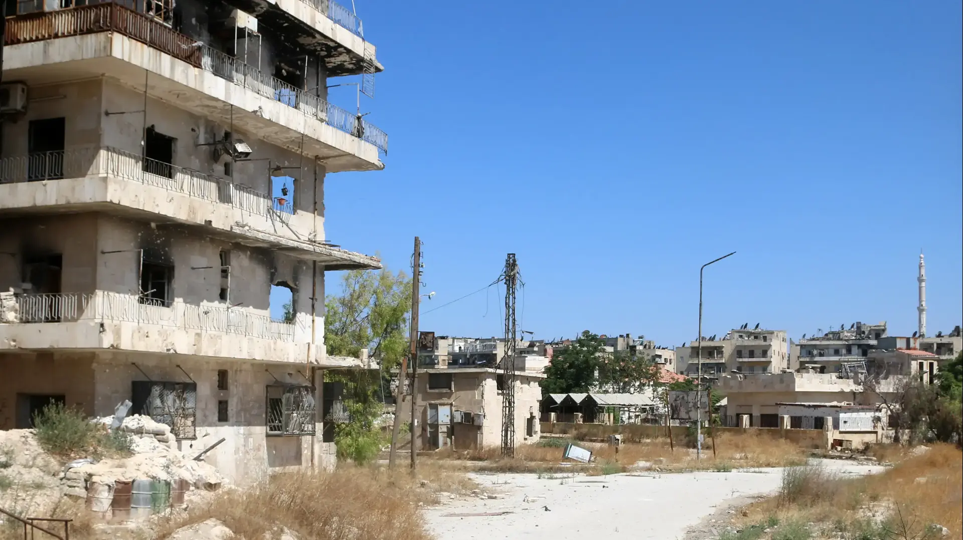 אחד מארבעת המסדרונות ההומניטריים שנפתחו בחאלב שבסוריה, יולי 2016 אחד מארבעת המסדרונות ההומניטריים שנפתחו בחאלב שבסוריה, יולי 2016