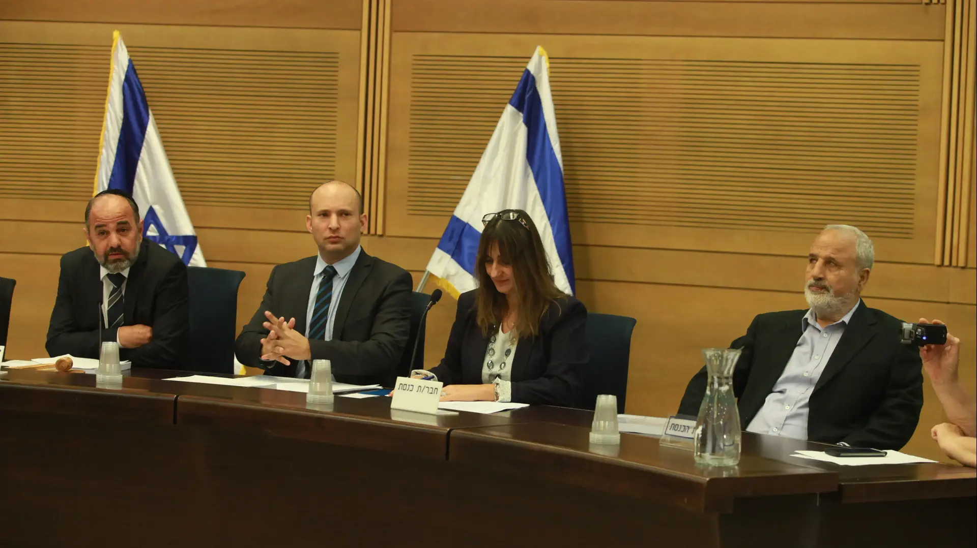 דוח ביטון מוצג בוועדת החינוך, הכנסת. 1 באוגוסט 2016