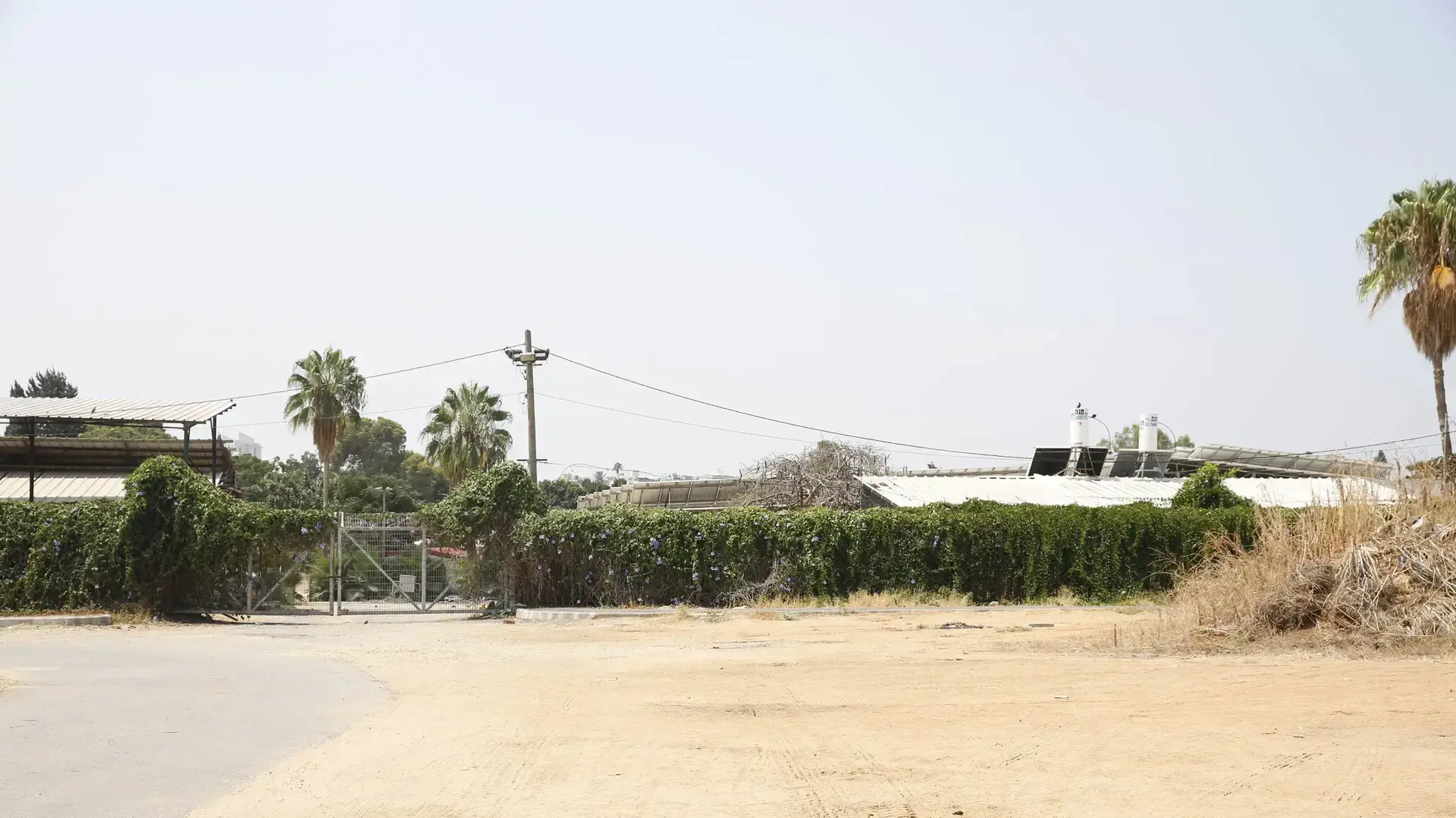 הרפת של הכפר הקסום כפר נוער בנחלת יהודה ויצ"ו הרפת של הכפר הקסום כפר נוער בנחלת יהודה ויצ"ו
