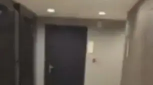 אישה העיפה מהבית את המאהבת ערומה אישה העיפה מהבית את המאהבת ערומה