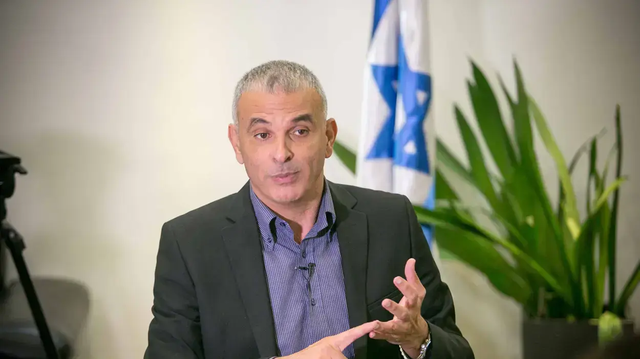 שר האוצר משה כחלון בלשכתו במשרד האוצר בירושלים שר האוצר משה כחלון בלשכתו במשרד האוצר בירושלים