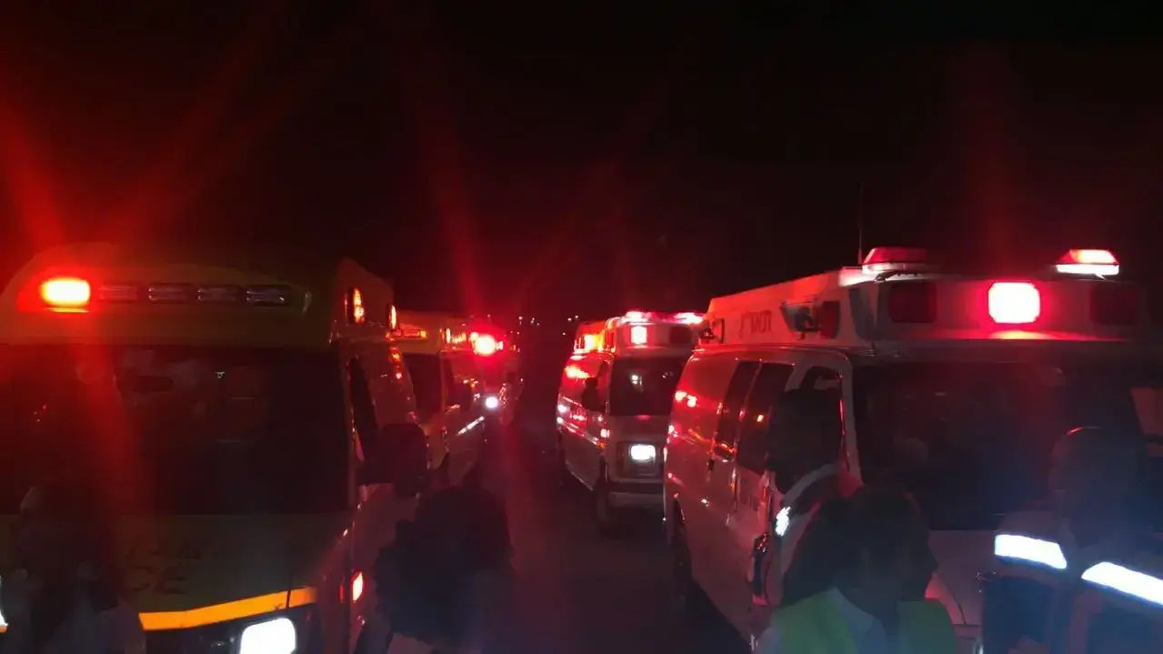 מטוס ישראייר שהמריא מרוסיה נחת בשלום בנתב"ג על 118 נוסעיו 16.08.2016 מטוס ישראייר שהמריא מרוסיה נחת בשלום בנתב"ג על 118 נוסעיו 16.08.2016