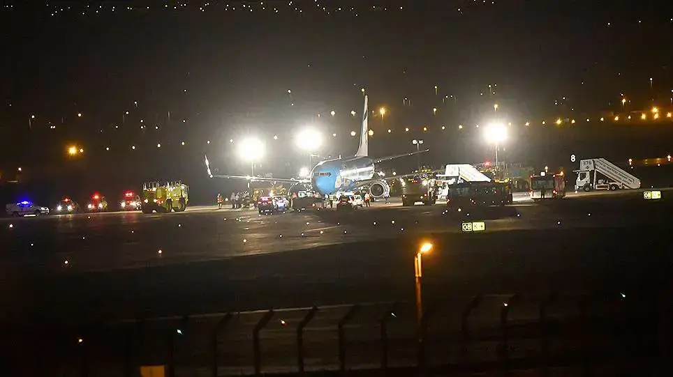 מטוס חברת UP שנחת נחיתת חירום בנתב"ג לאחר תקלה שנמצאה בהמראתו לקייב. 19 באוגוסט 2016 מטוס חברת UP שנחת נחיתת חירום בנתב"ג לאחר תקלה שנמצאה בהמראתו לקייב. 19 באוגוסט 2016