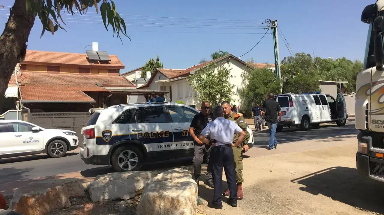 מקום נפילת הרקטה, שדרות. 21 באוגוסט 2016 מקום נפילת הרקטה, שדרות. 21 באוגוסט 2016