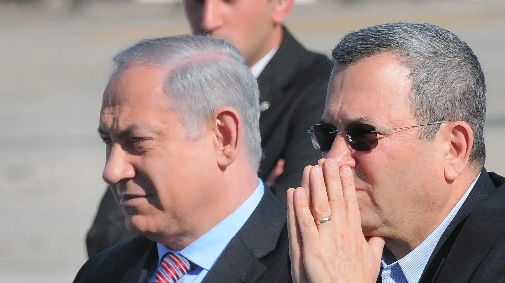אהוד ברק ובנימין נתניהו, נתב"ג. 28 בינואר 2010 אהוד ברק ובנימין נתניהו, נתב"ג. 28 בינואר 2010