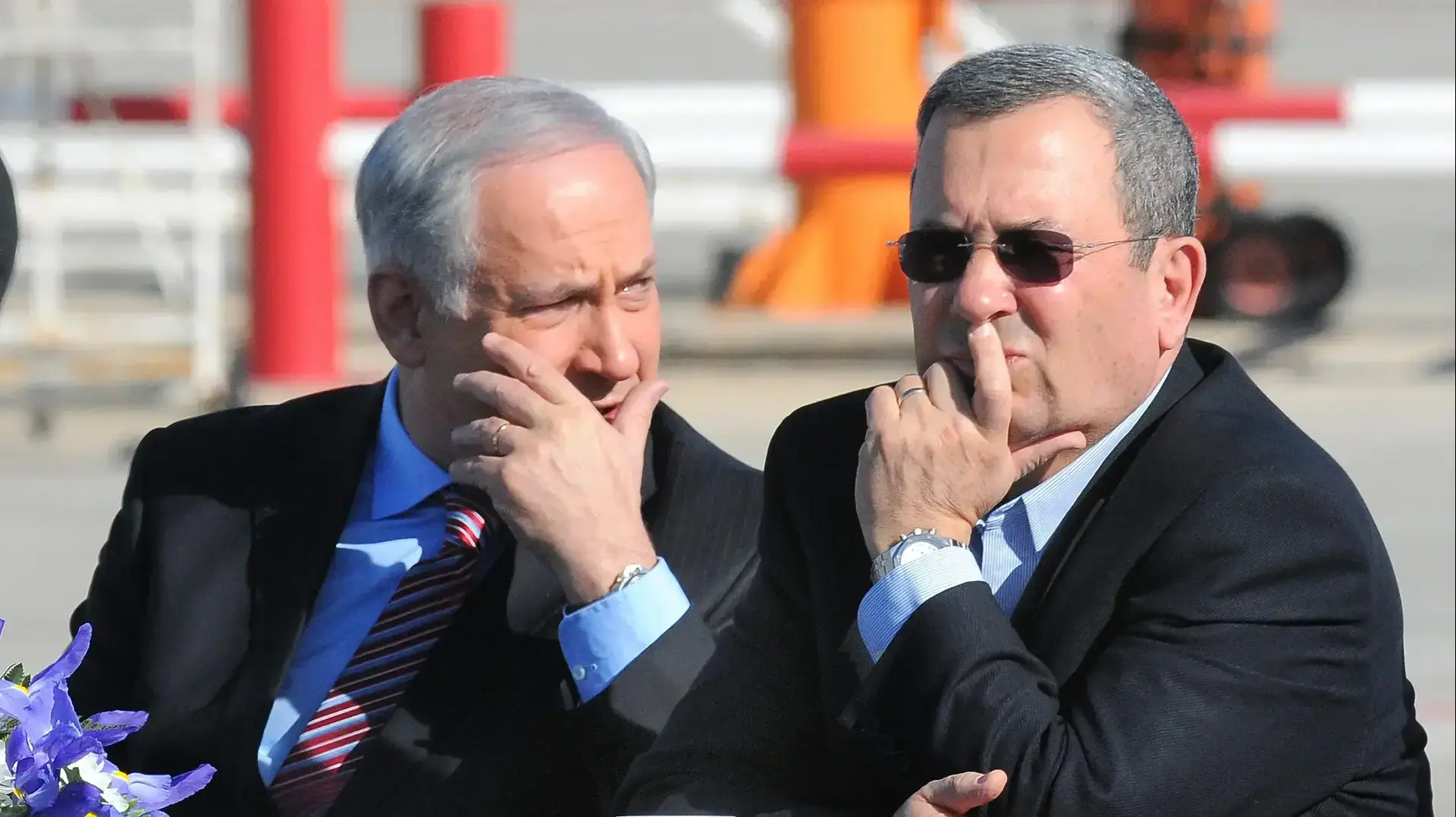 אהוד ברק ובנימין נתניהו, נתב"ג. 28 בינואר 2010