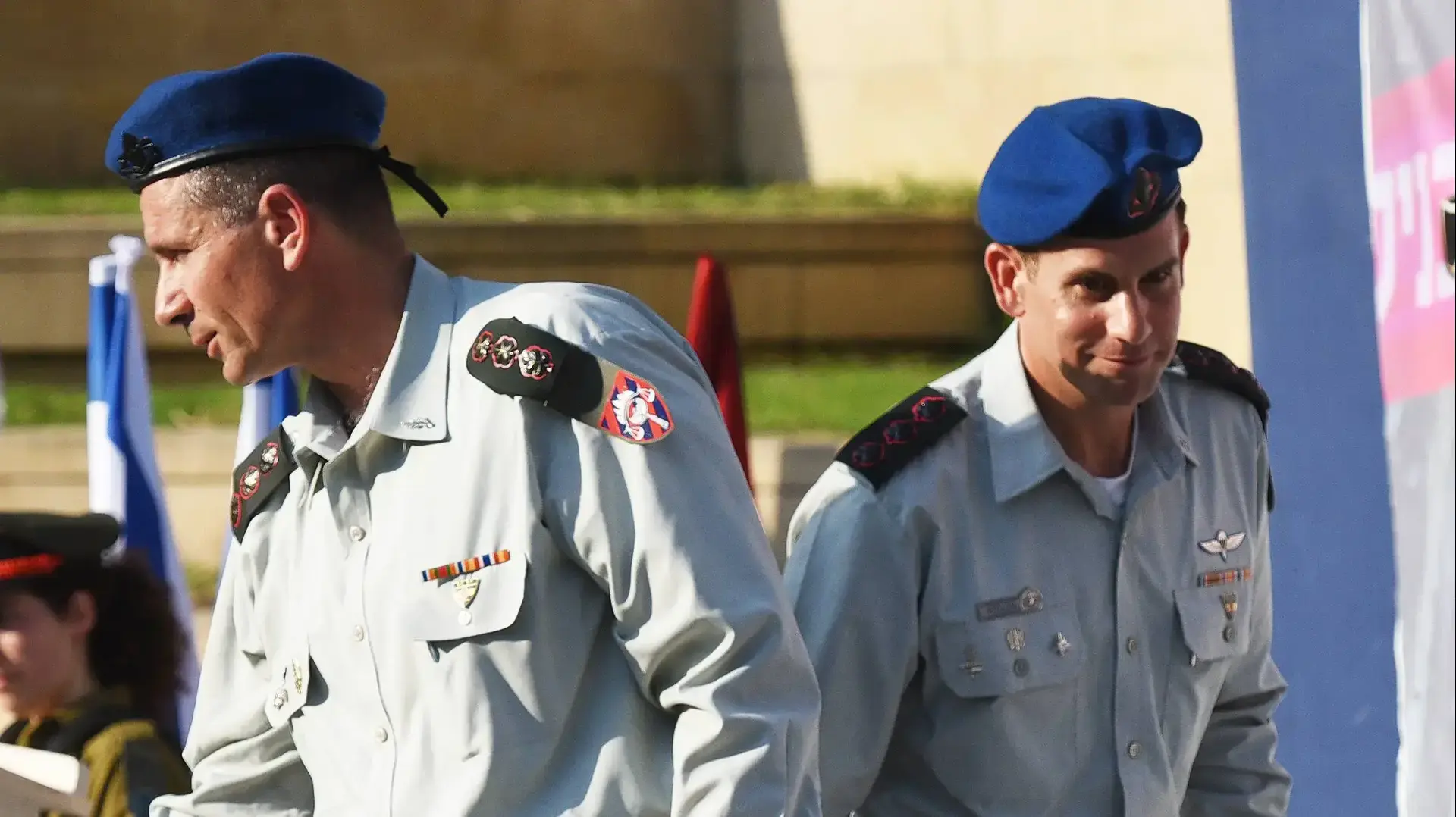 גיל ממון וארז רבן בטקס החלפת מפקד מצ"ח, מרכז למורשת המודיעין, גלילות. אוגוסט 2016 גיל ממון וארז רבן בטקס החלפת מפקד מצ"ח, מרכז למורשת המודיעין, גלילות. אוגוסט 2016