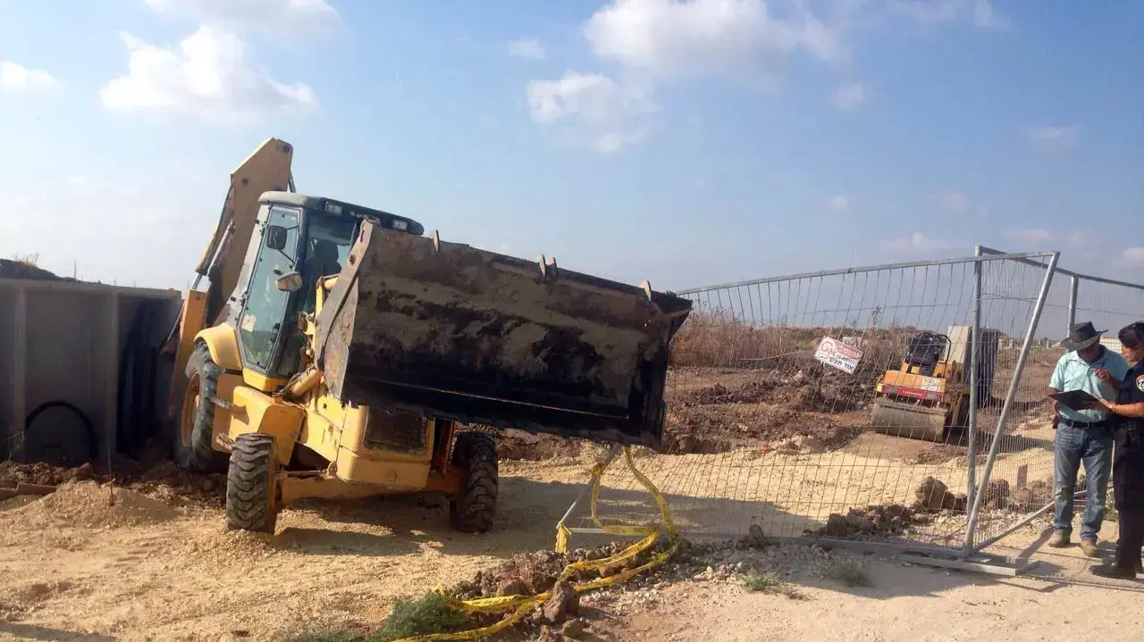 פועל נפצע קשה באתר עבודה, רחוב צה"ל, גן יבנה. אוגוסט 2016 פועל נפצע קשה באתר עבודה, רחוב צה"ל, גן יבנה. אוגוסט 2016