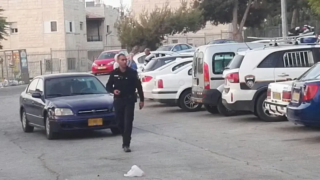 זירת דקירה בגבעת זאב ירושלים זירת דקירה בגבעת זאב ירושלים