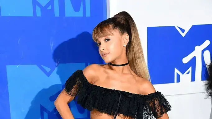 אריאנה גרנדה בטקס פרסי ה- VMAs, ניו יורק, 28 אוגוסט 2016 אריאנה גרנדה בטקס פרסי ה- VMAs, ניו יורק, 28 אוגוסט 2016