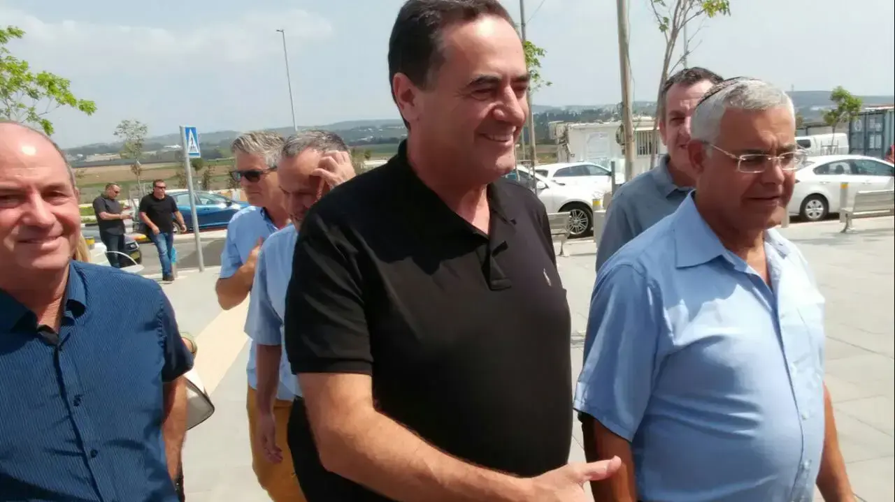 נסיעת הבכורה של רכבת העמק - שר התחבורה ישראל כץ