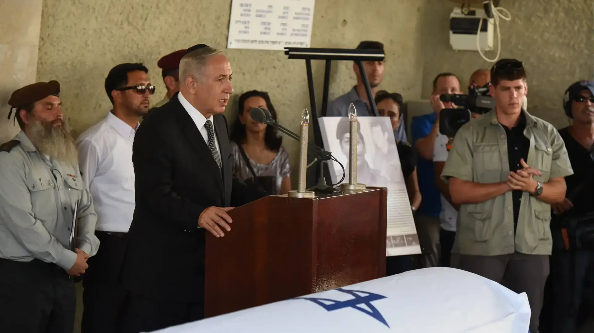 ראש הממשלה בנימין נתניהו נואם בהלוויתו של בנימין בן אליעזר ראש הממשלה בנימין נתניהו נואם בהלוויתו של בנימין בן אליעזר