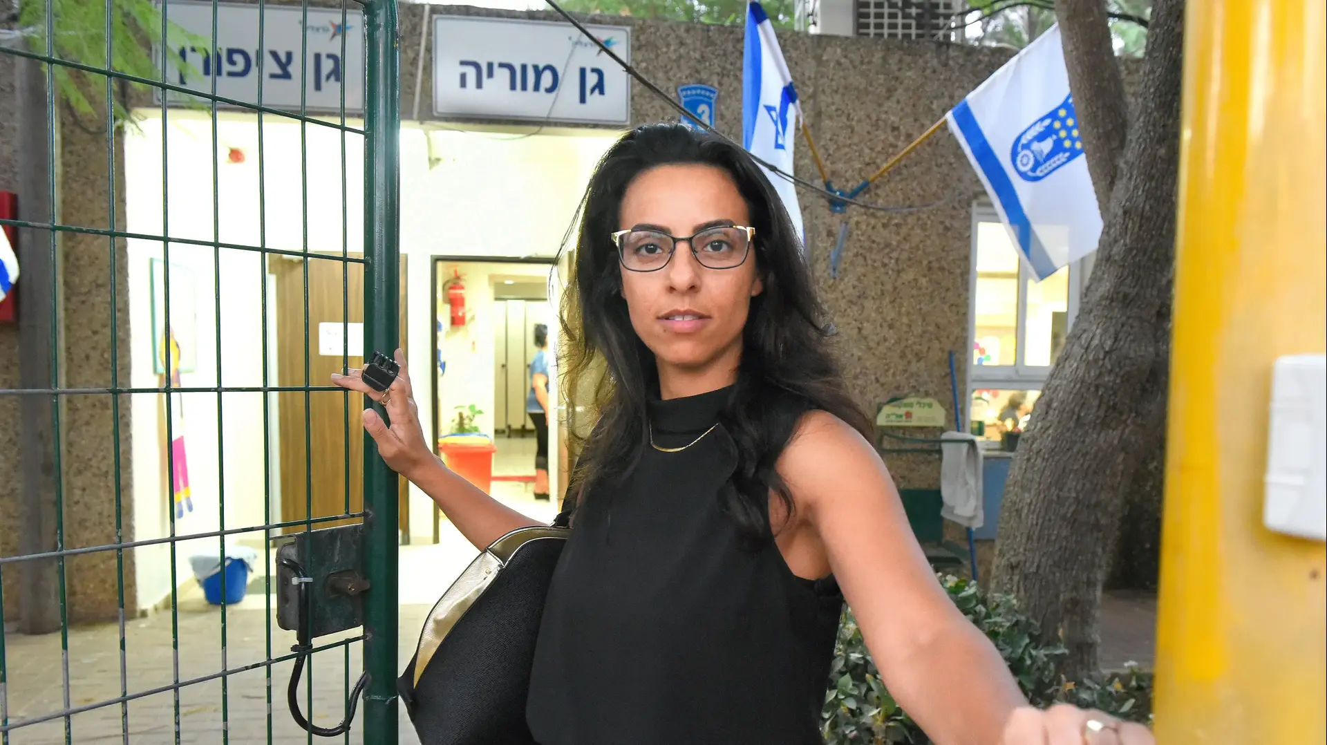 שרון כ"ץ, יו"ר וועד הגנים העירוני בהרצליה, אוגוסט 2016 שרון כ"ץ, יו"ר וועד הגנים העירוני בהרצליה, אוגוסט 2016
