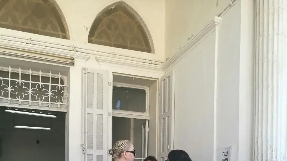 אלאור אזריה לפני הכניסה למשפט בעניינו בית הדין הצבאי יפו אלאור אזריה לפני הכניסה למשפט בעניינו בית הדין הצבאי יפו