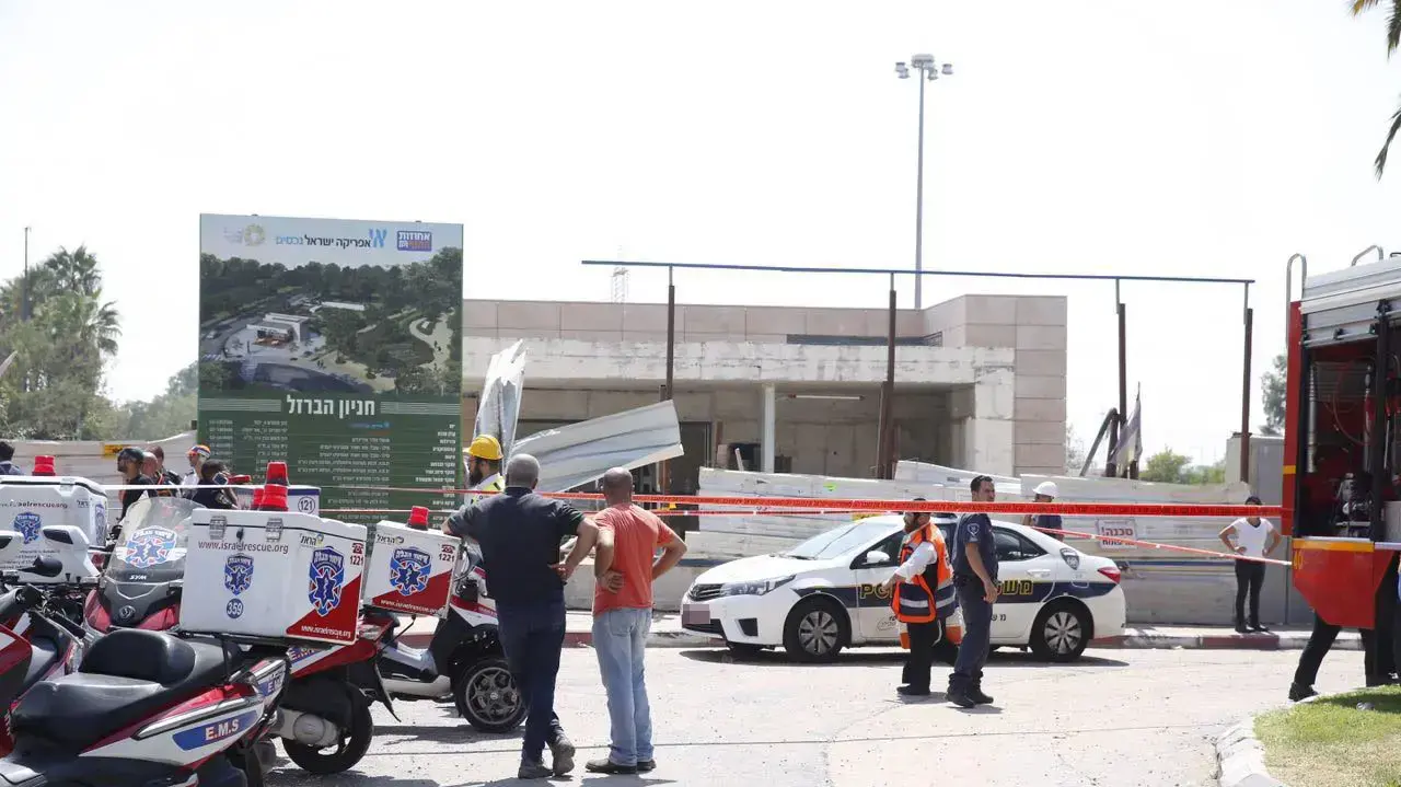זירת קריסת בניין ברמת החייל זירת קריסת בניין ברמת החייל