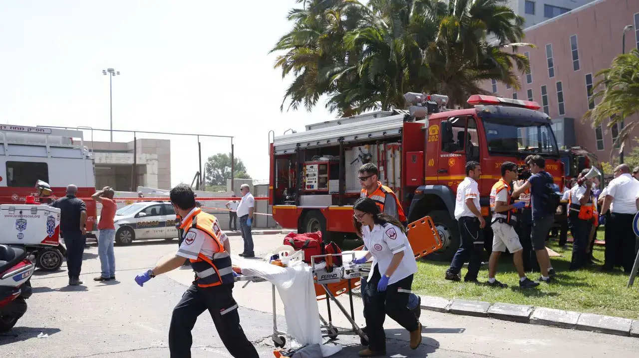 זירת קריסת בניין ברמת החייל זירת קריסת בניין ברמת החייל