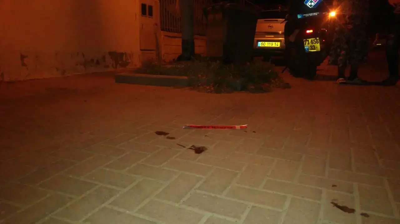 פקח ירה בתושבת באר שבע משום שסירבה לתת לו להרדים את הטווס שלה, 5 בספטמבר 2016 פקח ירה בתושבת באר שבע משום שסירבה לתת לו להרדים את הטווס שלה, 5 בספטמבר 2016