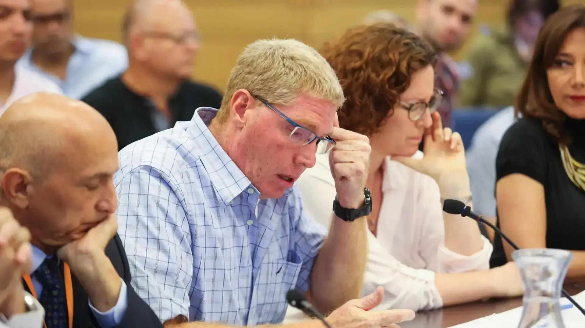 רונן גינזבורג מנכ"ל דניה סיבוס בוועדת הרווחה והעבודה בכנסת. 8 בספטמבר 2016 רונן גינזבורג מנכ"ל דניה סיבוס בוועדת הרווחה והעבודה בכנסת. 8 בספטמבר 2016
