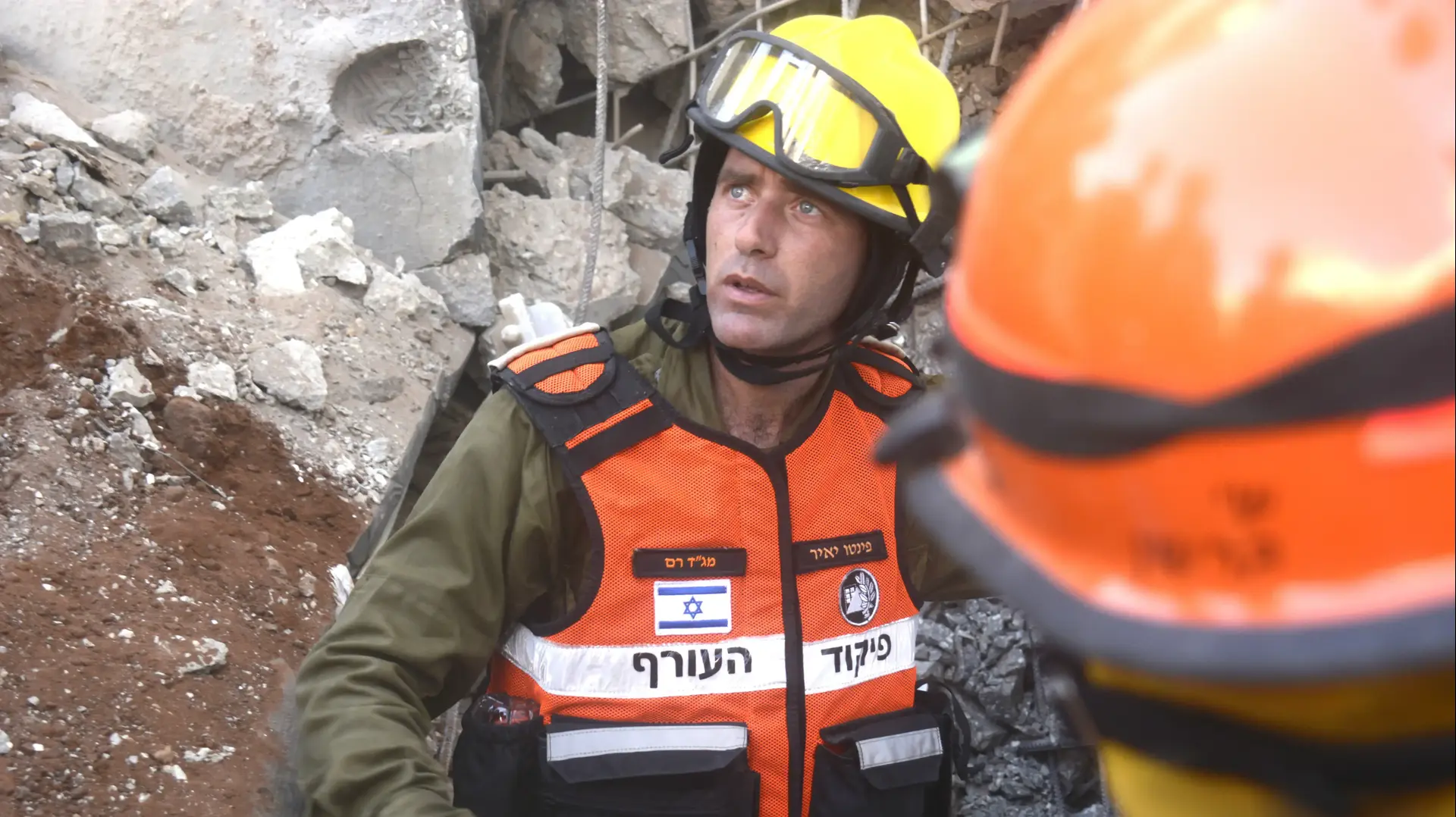 סא"ל יאיר פינטו, מג"ד רם מחטיבת החילוץ של פיקוד העורף, הריסות החניון שקרב ברמת החייל, תל אביב. ספטמבר 2016