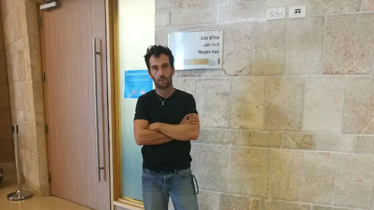 רועי ויינשטיין, דובר ארגון מפעילי עגורן צריח בישראל, בדיון בוועדת העבודה והרווחה בכנסת. 8 בספטמבר 2016