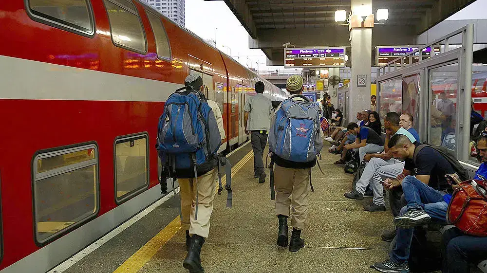 חידשו תנועת הרכבות מתל אביב לחיפה חידשו תנועת הרכבות מתל אביב לחיפה