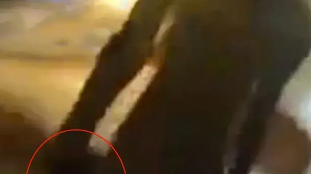 נושא: גבר תפס את זוגתו בוגדת בו ונורה על ידי המאהב נושא: גבר תפס את זוגתו בוגדת בו ונורה על ידי המאהב