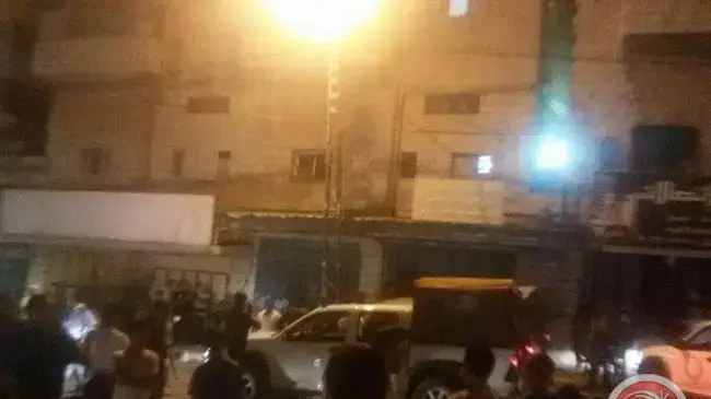 התקהלות סביב חיילות ישראליות שנקלעו לטול כארם התקהלות סביב חיילות ישראליות שנקלעו לטול כארם