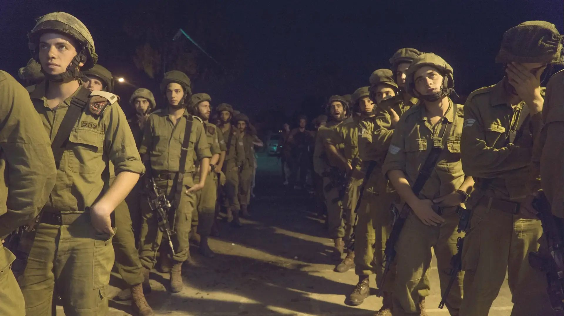 משחזור הצניחה במתלה שנערך הבוקר ע"י גדוד 890 של חטיבת הצנחנים, לציון 60 שנים למבצע קדש. משחזור הצניחה במתלה שנערך הבוקר ע"י גדוד 890 של חטיבת הצנחנים, לציון 60 שנים למבצע קדש.
