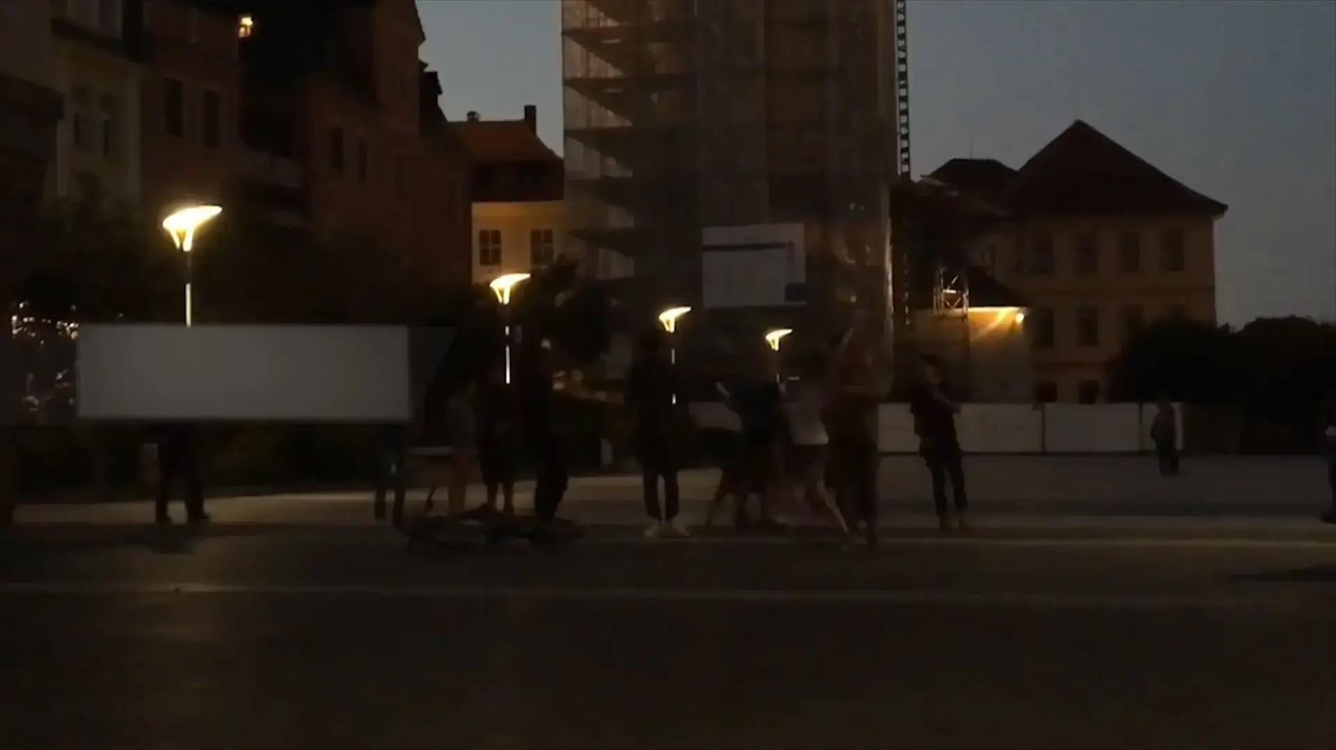 קטטה בין שיכורים ומבקשי מקלט בגרמניה קטטה בין שיכורים ומבקשי מקלט בגרמניה