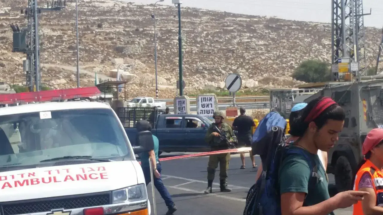 זירת ניסיון פיגוע בצומת אליאס שבסמוך לקריית ארבע, ספטמבר 2016 זירת ניסיון פיגוע בצומת אליאס שבסמוך לקריית ארבע, ספטמבר 2016